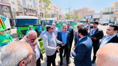 رئيسا شركة وجهاز العاصمة الإدارية يشهدان اصطفاف معدات  شركات النظافة والصيانة المسند لها الأعمال بالحي السكني الثالث   