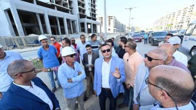 وزير الإسكان لمسؤولي شركات المقاولات بالعلمين الجديدة: «اللى مش هيقدر يشتغل معانا يعتذر»