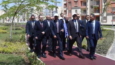 «مدبولى» يوجه بالتوسع في إقامة وحدات إسكان لخدمة منخفضي الدخل 