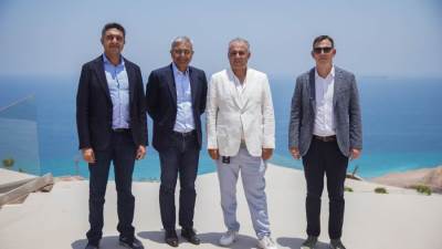 وفد من كبار قيادات «شنايدر إلكتريك» يزور مشروع المونت الجلالة لشركة تطوير مصر