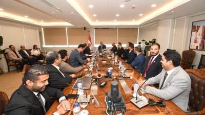 وزير الإسكان يلتقى أعضاء جمعية مطوري القاهرة الجديدة لدعم قطاع التطوير العقاري 