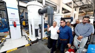 وزير الإسكان يتفقد محطة التحلية بالضبعة ويوجه بتنفيذ أعمال الصيانه الدورية