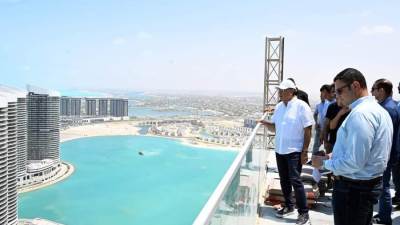 «الشربينى»: بدء تسليم عدد من الأبراج الشاطئية خلال الفترة من أغسطس وحتى نوفمبر