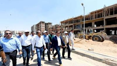 الشربيني يشدد على سرعة إنهاء كامل الوحدات السكنية للموظفين بمنطقة «زهرة العاصمة»