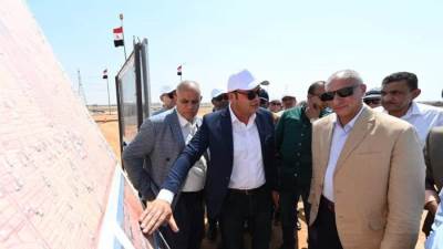 وزير الإسكان يتفقد مشروع «سكن مصر» وترفيق الأراضي المضافة بالشروق «صور»