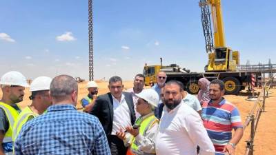 مسئولو الإسكان  يتفقدون المشروعات الجارية بغرب المطار بأكتوبر الجديدة  