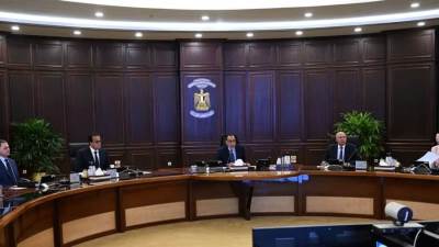 رئيس الوزراء: توجيهات رئاسية لتكثيف عمل الحكومة لتعزيز عملية توطين الصناعات