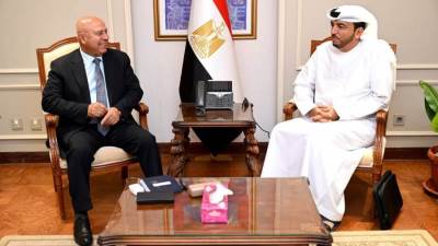 الإمارات تبحث إقامة منطقة صناعية في مصر  