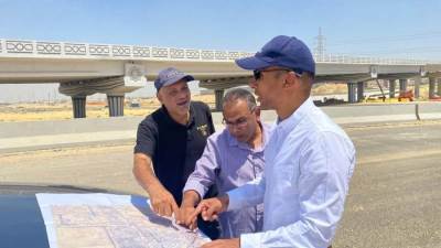 رئيس جهاز القاهرة الجديدة يتفقد مشروعات الطرق والمرافق بمناطق الامتداد الجنوبي للمدينة