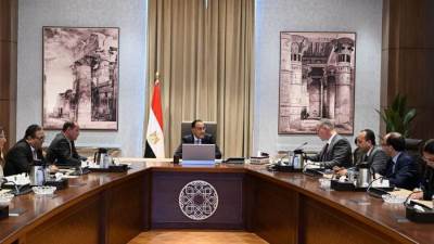 الحكومة:تطبيق إجراءات تحفيزية لزيادة إنتاج البترول والغاز الطبيعي