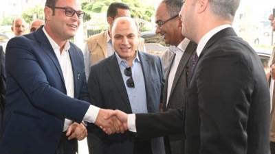 وزير الإسكان يصل محافظة كفر الشيخ لتفقد عدد من مشروعات مياه الشرب والصرف الصحى