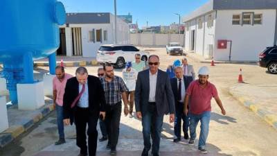 نائب وزير الإسكان يجتمع باللجنة المُشكلة لدراسة موقف خدمات مياه الشرب والصرف الصحي بمطروح