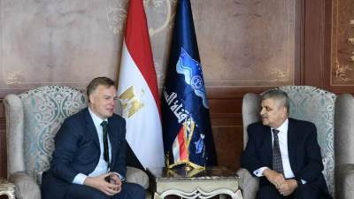 «ميرسك»: عودة السفن التابعة للمجموعة للإبحار عبر قناة السويس أمرا حتميا فور استقرار الأوضاع في المنطقة