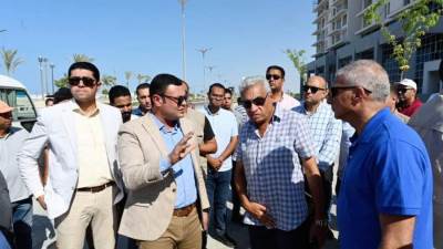 «الشربينى» يحذر الشركات المتقاعسة بالعلمين الجديدة من سحب المشروعات واستبدالهم 