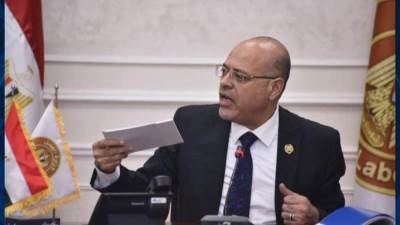 وزير العمل يُقرر إيقاف شركتين لإلحاق العمالة بالخارج