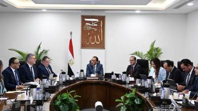 مدبولى يستعرض احتياجات قطاع البترول  وجهود زيادة المنتجات البترولية