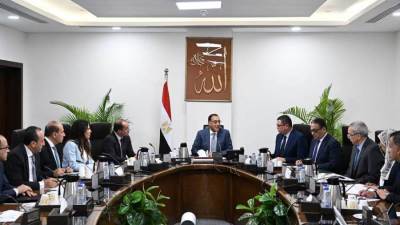 مدبولي يوجه بصرف كامل تعويضات المتضررين من المحاور المرورية خلال 3 أشهر