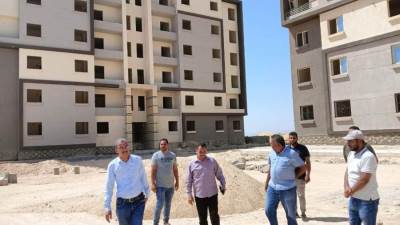رئيس جهاز مدينة غرب قنا يتفقد مشروعات المرافق للمرحلة الأولى وعمارات سكن مصر