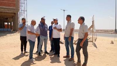 نائب رئيس «المجتمعات العمرانية» فى العلمين الجديدة وإنذار شديد اللهجة لشركات المقاولات