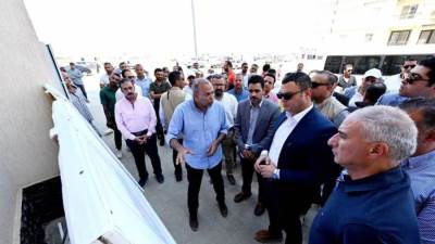 وزير الإسكان  يوجه بسرعة إنجاز وحدات سكن لكل المصريين  والالتزام بالجداول الزمنية بالعبور الجديدة