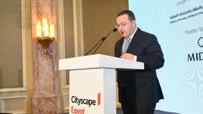 المشرف على مكتب وزير الإسكان يدعو المستثمرين لاغتنام الفرص الواعدة التي يوفرها سوق العقارات المصرية