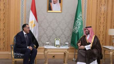 ولي العهد السعودي  يوجّه صندوق الاستثمارات العامة باستثمار 5 مليارات دولار بمصر