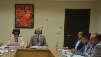 «الشربينى»  يتابع إجراءات تعويض أصحاب قطع الأراضي المنزوع ملكيتها في حي السلام بمحافظة القاهرة 