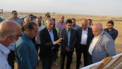 نائب رئيس هيئة المجتمعات العمرانية يتفقد مشروعات المرافق والطرق بالعبور الجديدة
