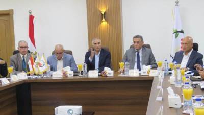 وزير الإسكان يتابع موقف توفيق الأوضاع بالأراضي المنضمة لأحوزة عددٍ من المدن الجديدة