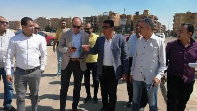 بنظام نقل الأصول .. تسليم قطعة أرض لشركة مصر الوسطى للغزل والنسيج ببني سويف الجديدة