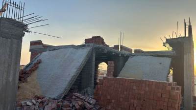 جهاز الشروق يُزيل دور مخالف بأحد العقارات ويتحفظ على (6) مُركبات مخالفه خلال حمله أمنيه بالمدينه