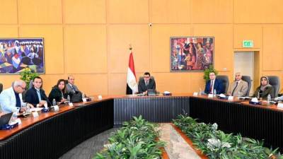 وزير الإسكان يتابع موقف تنفيذ وحدات «سكن لكل المصريين» بالمدن الجديدة ويجري تعديلات على النماذج المعمارية لنوافذ الوحدات