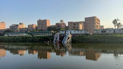 النائب العام يأمر بالتحقيق فى واقعة تصادم قطارين بمحافظة المنيا