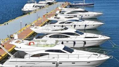 «النقل» تقرر تحصيل  أسعار الوقود بالدولار من اليخوت الأجنبية