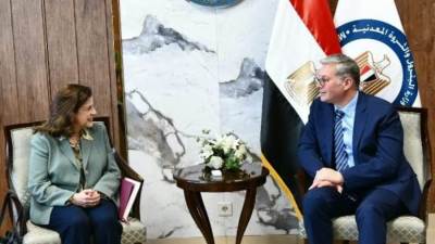 مصر تبحث مع شركتي «شل» و«بتروناس» خطط تنمية المرحلة العاشرة لمشروع غرب الدلتا لإنتاج الغاز