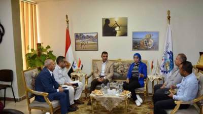 مسئولو «الإسكان» والمناطق الحرة بالسويس يناقشون تطوير المنطقة الحرة بالسويس الجديدة 