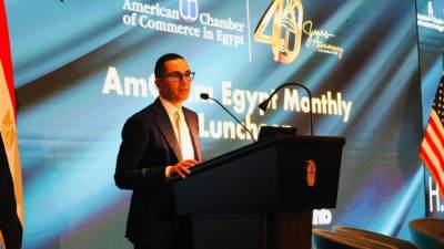 وزير الاستثمار: الحكومة تعمل على إزالة كافة التحديات التي تواجه المستثمرين