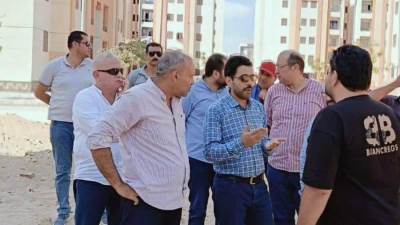 وزير الإسكان يتابع موقف تنفيذ وحدات «سكن لكل المصريين» بعددٍ من المدن الجديدة  