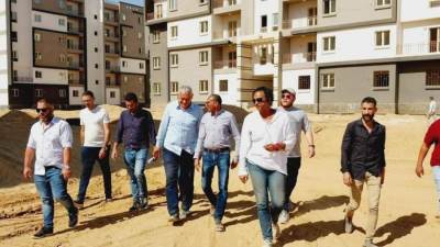 وزير الإسكان: جارٍ تنفيذ أعمال الكهرباء والطرق لـ7080 وحدة سكنية بالمرحلة الثالثة بسكن موظفي العاصمة فى مدينة بدر