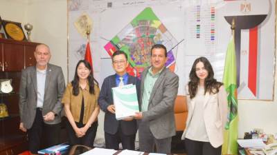 رئيس جهاز العاشر  يبحث فرص التعاون مع شركة كورية متخصصة في التحول الذكي للمدن 