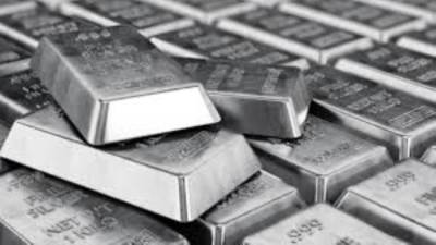 «الملاذ الآمن»: تآكل الطلب على الفضة مع تقلص رهانات أسعار الفائدة الأمريكية