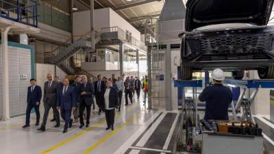 كامل الوزير يشهد إطلاق سيارة «إكسيد» المنتجة في مصر «صور»