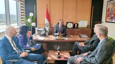 نائب وزير الإسكان يُتابع مع  بعثة البنكين الدولي والآسيوي  برنامج خدمات الصرف بالمناطق الريفية