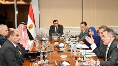 وزير الإسكان  يبحث مع المستثمر السعودي حسن الشربتلي  تنفيذ عدد من المشروعات العقارية 