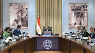 «مدبولي» يوجه برفع كفاءة وتطوير الوحدات السكنية  بأرض مطار امبابة