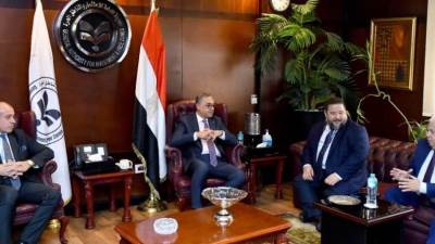 باستثمارات 1.6 مليار دولار..هيئة الاستثمار تبحث مع شركة هينفرا البولندية  إنشاء مشروع لإنتاج الأمونيا الخضراء