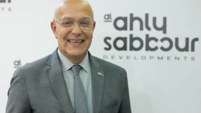 أحمد صبور يكشف موعد ونسبة طرح «الأهلي صبور» في البورصة