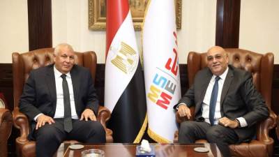  جهاز تنمية المشروعات يتعاون مع محافظة الوادي الجديد لتوطين صناعة الحرير في مصر