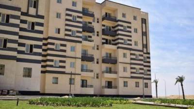 مسئولو «الإسكان» يتابعون موقف تنفيذ وحدات «سكن لكل المصريين» بمدينة العاشر