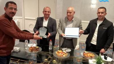 جهاز القري السياحية يكرم نائب رئيس الهيئة ومساعده